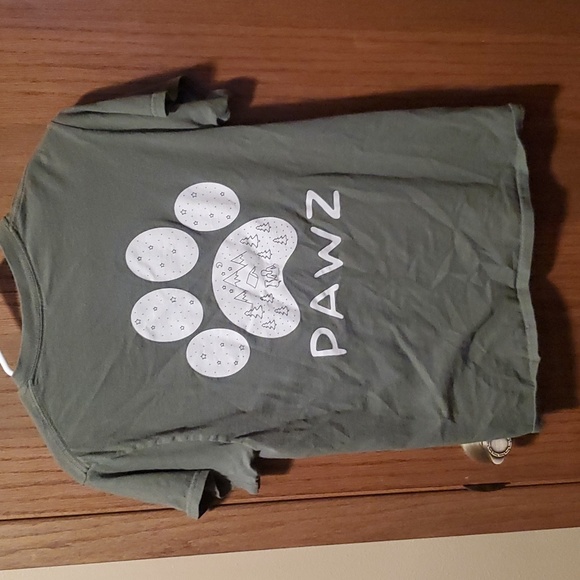 Size S Olive Green with White Camping Design Paw Print PAWZ Shirt - Picture 1 of 2